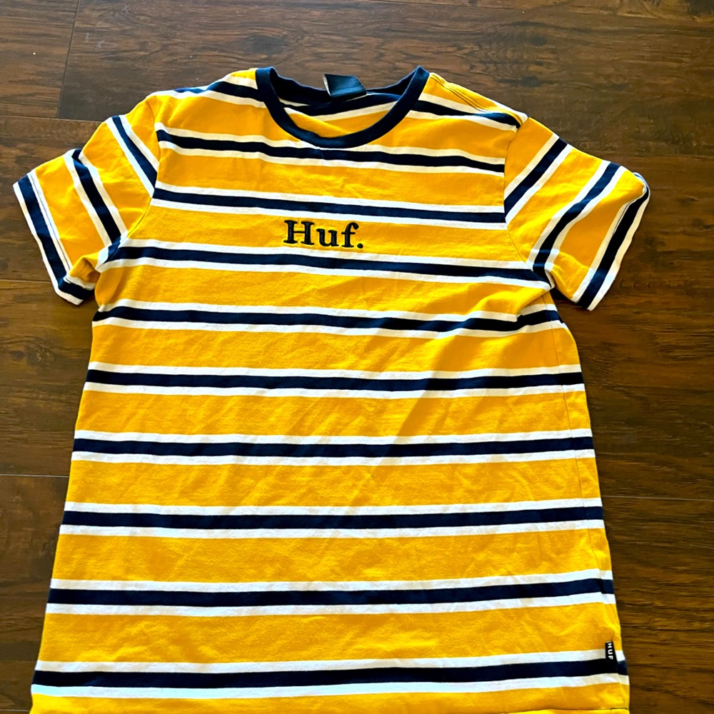 Yellow & black huff tee-shirt very comfy and stylish